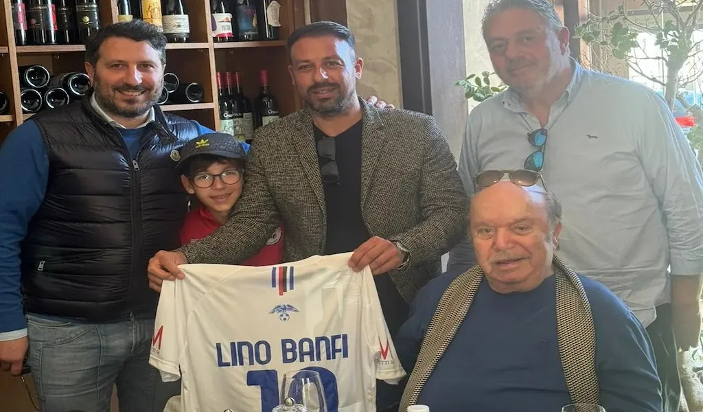 Calcio, Ecc.: Lino Banfi porta fortuna al Milazzo che batte 3-0 il Real Siracusa - 98zero