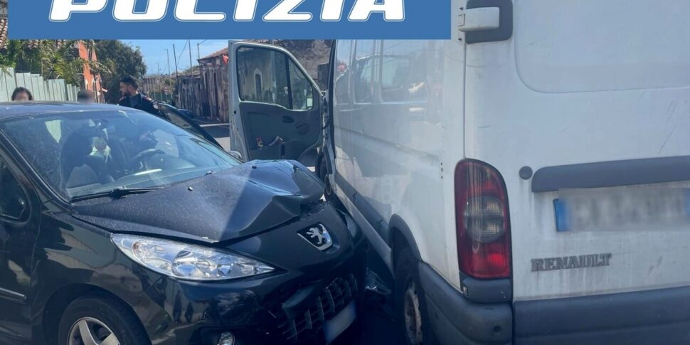 Causa incidenti col furgone rubato a Catania, arrestato dopo un inseguimento: feriti automobilisti e poliziotti