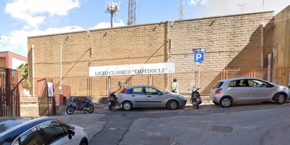 Ancora furti ad Agrigento: raid al liceo Empedocle, rubato l'incasso dei distributori automatici