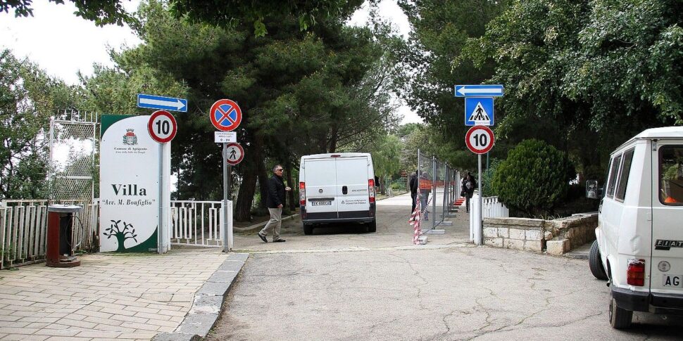 Agrigento, picchiato nel parco: identificati cinque giovani, dicono di essersi difesi