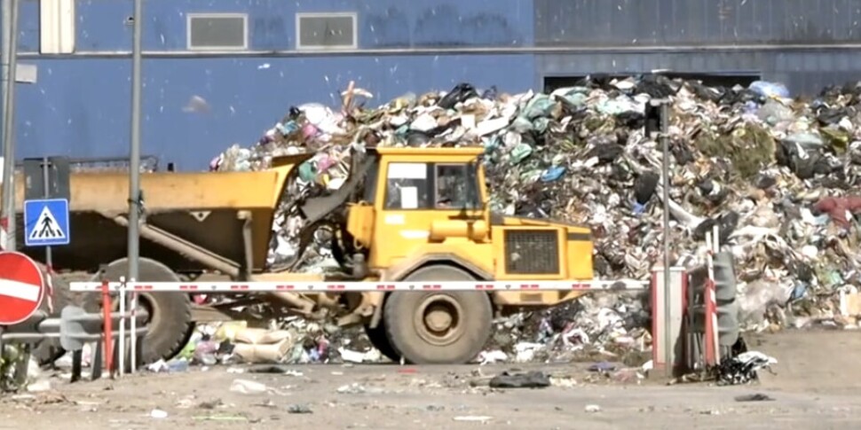 Carini, si sblocca la raccolta rifiuti: i primi camion hanno scaricato a Bellolampo
