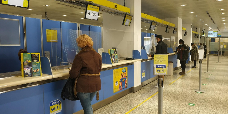 Patti, dipendente delle poste rubava denaro agli anziani: licenziata