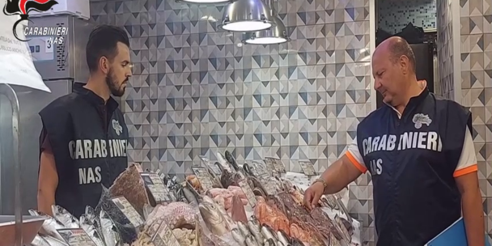 Palermo, pesce non tracciabile a Ballarò: sequestrati più di 400 chili di prodotti