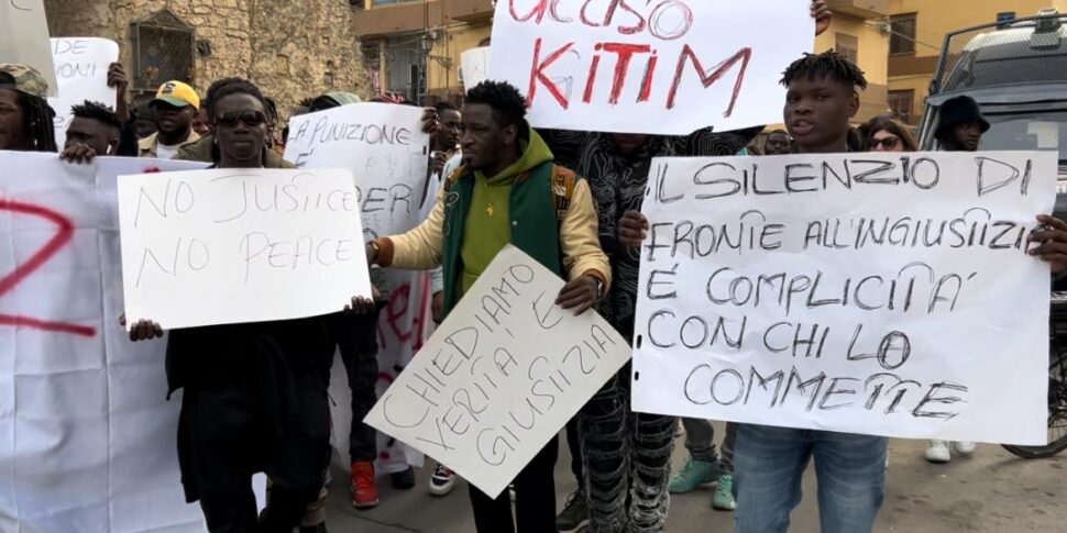 Palermo, la comunità africana scende in piazza dopo l'omicidio di Kitim Ceesay: «Chiediamo verità e giustizia»