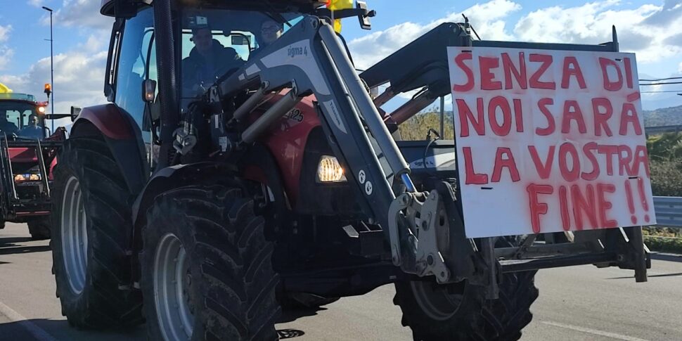 Da Termini Imerese a Modica: si infiamma la protesta dei trattori