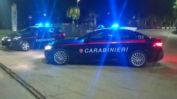 Quarantenne arrestato dopo creare caos e agguato ai carabinieri davanti
