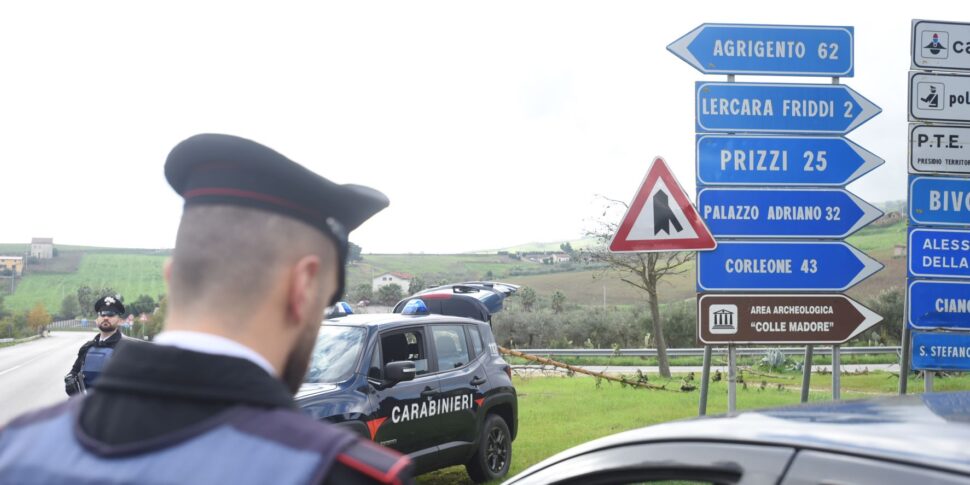 Rubano in una notte otto moto e un furgone, arrestati 4 palermitani