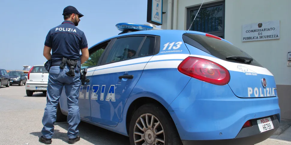 Messina, ragazzo di 15 anni picchiato e rapinato dal branco