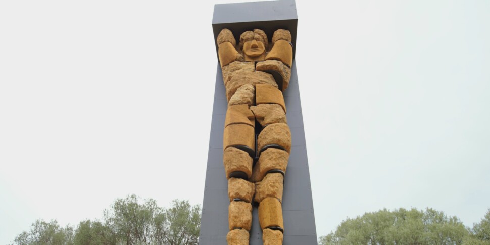 Agrigento e il suo gigante di pietra: torna in piedi il Telamone della Valle dei Templi