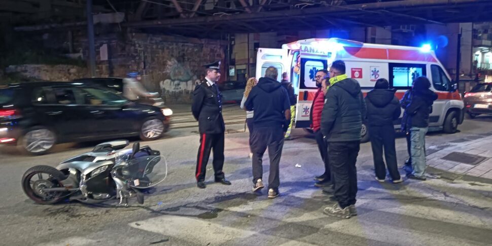 Messina, scontro tra un'auto e uno scooter: un ferito ricoverato al Policlinico