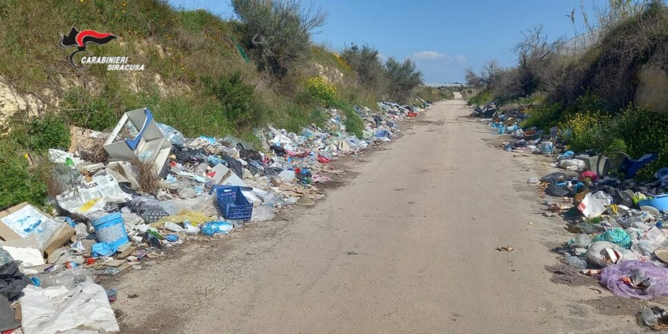 Noto, sequestrata una discarica abusiva a cielo aperto