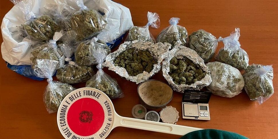 Siracusa, due arresti per droga: la guardia di finanza sequestra anche la nuova marijuana con effetto potenziato