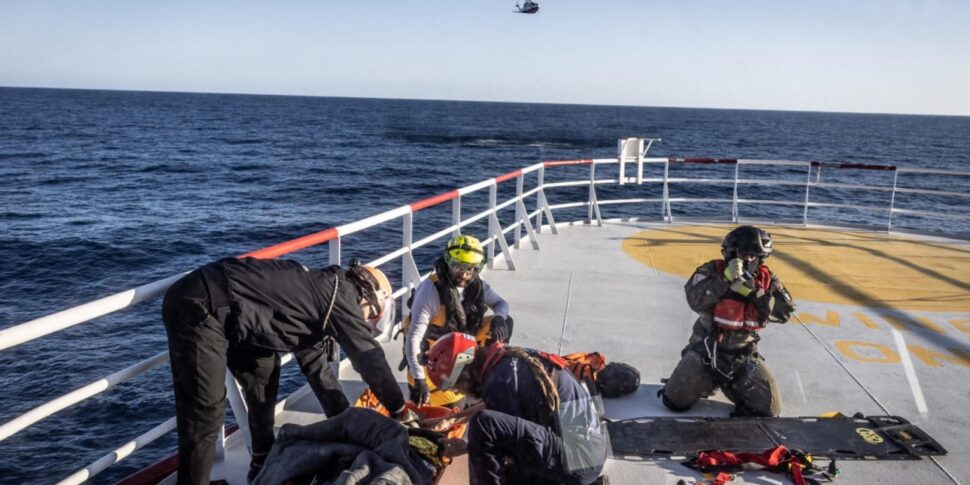 Il naufragio dei migranti, muore all'ospedale di Agrigento un giovane soccorso dalla Ocean Viking