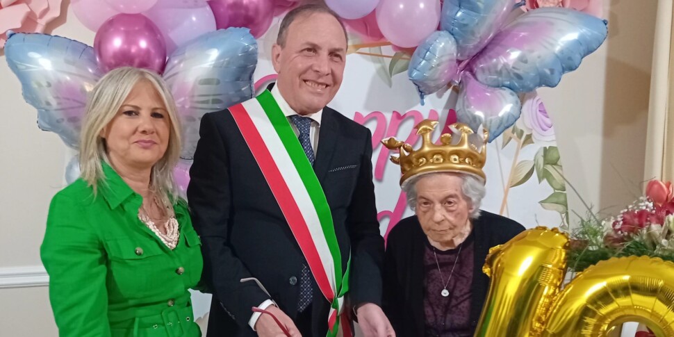 Grande festa a Paternò per nonna Concetta: per lei il traguardo dei cento anni