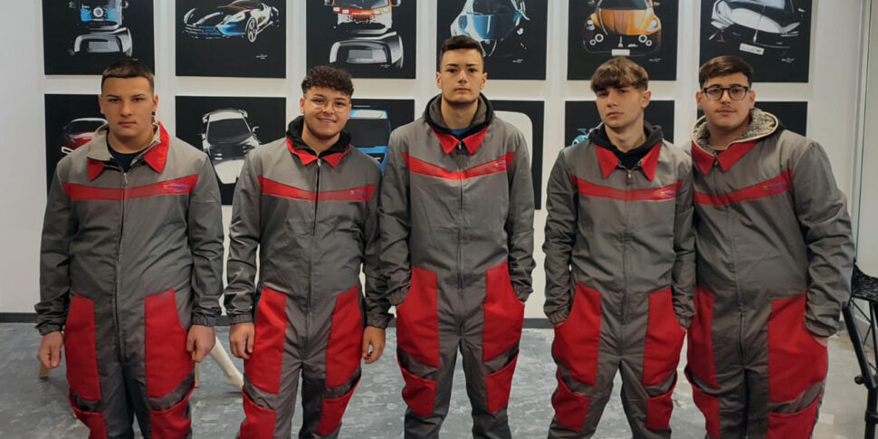 Cinque ragazzi siciliani a Torino per imparare come si lavora in fabbrica