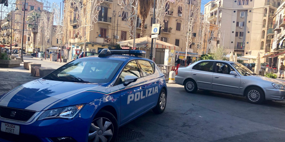 Tentato furto con spaccata in via Principe di Belmonte a Palermo, arrestato in flagranza di reato