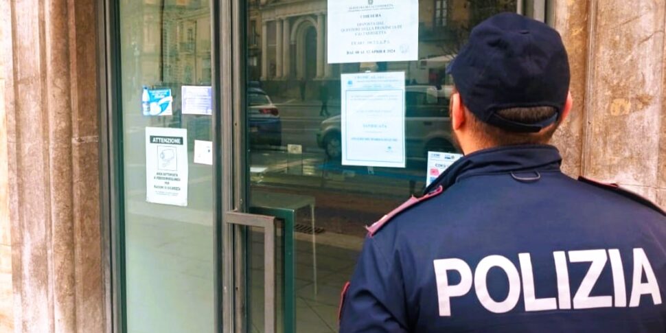 Caltanissetta, chiuso un bar frequentato dagli affiliati all'associazione impegnata nel traffico e spaccio di droga