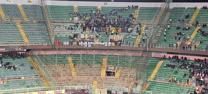 Scontri tra tifosi e forze dell'ordine per Palermo-Parma