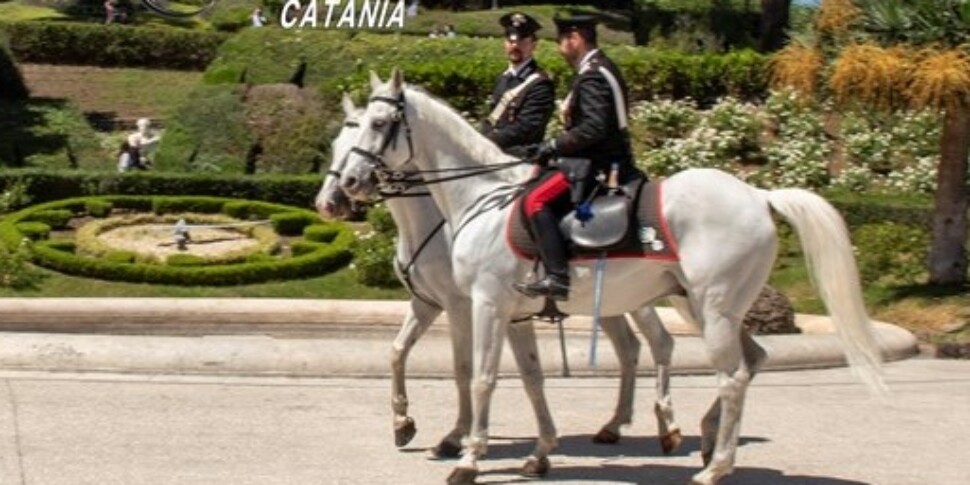 Catania, lite a Villa Bellini, 21enne denunciato in possesso di un coltello a serramanico