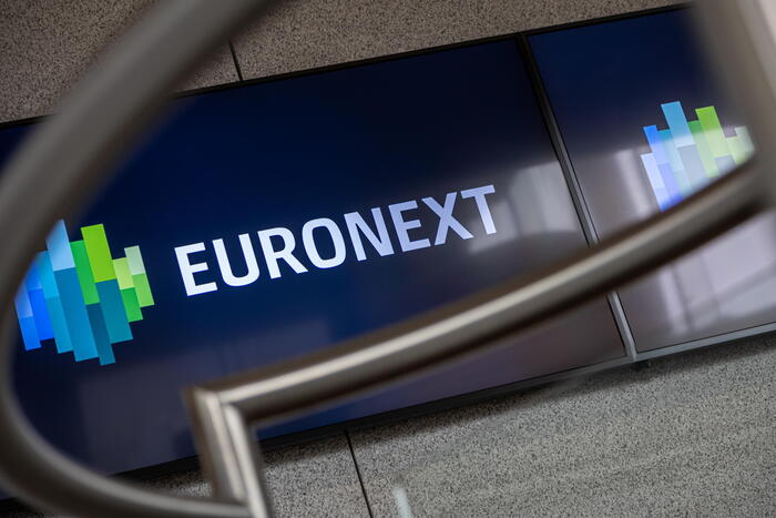 Borsa: Europa in ordine sparso, future positivi, Milano +1%