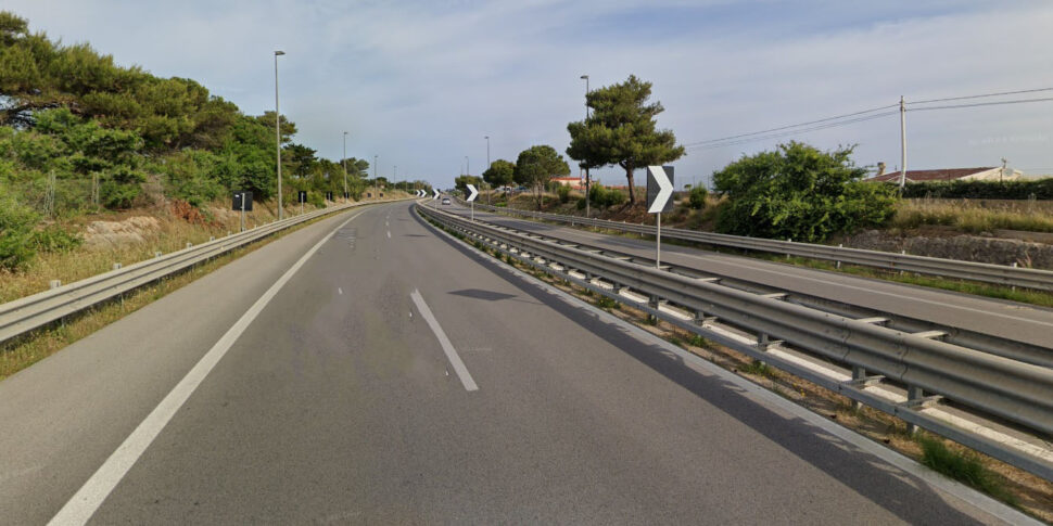 Incidente sulla Palermo-Mazara vicino allo svincolo per Punta Raisi, grave motociclista: traffico paralizzato