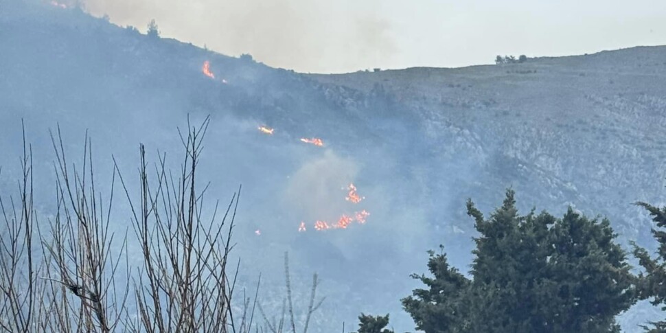 Prevenzione incendi, a Castellammare del Golfo entro il 15 maggio obbligatorio ripulire i terreni dalle sterpaglie