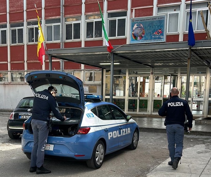 Rubati gli strumenti musicali in scuola a Palermo