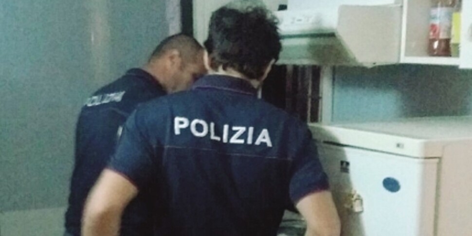 L'intera piazza del quartiere trasformata in market della droga, scatta la retata: dieci arresti a Trapani