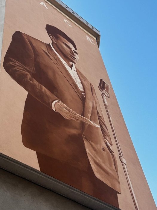 Murale dedicato a Pio La Torre nella scuola che frequentò