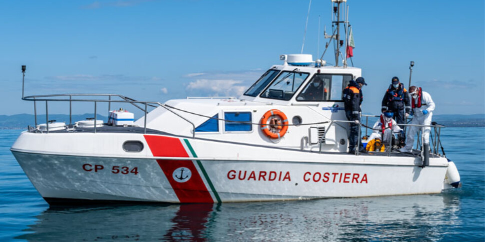 Vulcano, recuperato un cadavere in mare