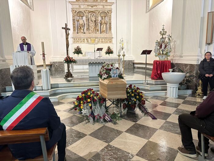 Strage Suviana: chiesa gremita anche per funerali di Franchina