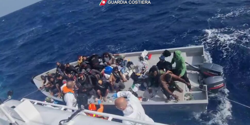 Nuova tragedia del mare, otto migranti morti e dispersi: tra le vittime anche una bimba