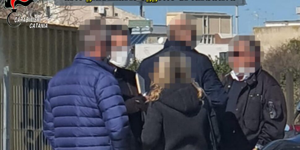 Voto di scambio con il clan Morabito, indagati sindaco e assessore di Paternò: arrestato un ex consigliere