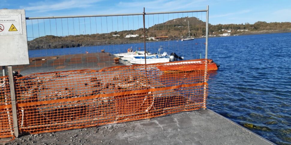 Vulcano, allarme per il porto di Ponente inagibile per le mareggiate