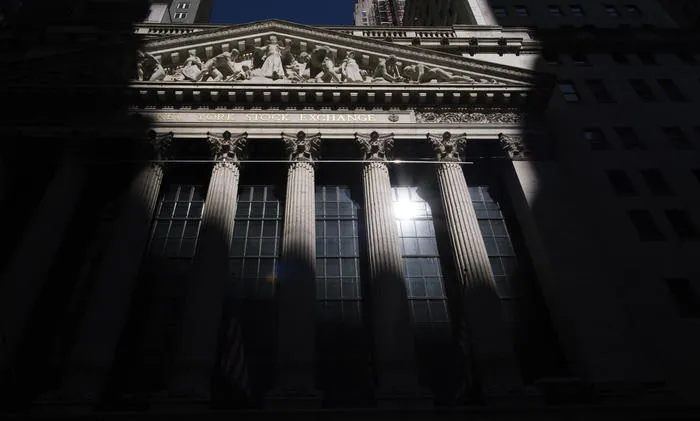 Wall Street apre con il Dj in calo dello 0,14%, Nasdaq +0,63%