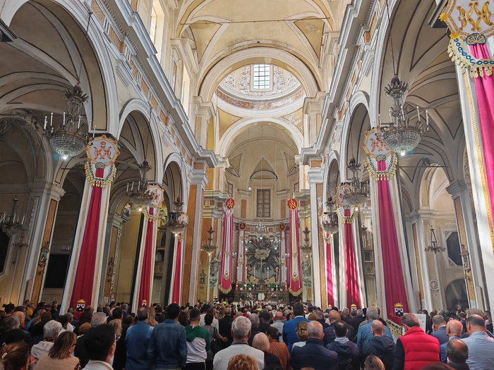 Saracinesche chiuse a Ballarò per ultimo saluto a Giuseppe