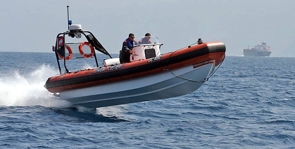 Eolie, incidente a bordo di una barca a vela: bambino di 4 anni soccorso dalla guardia costiera