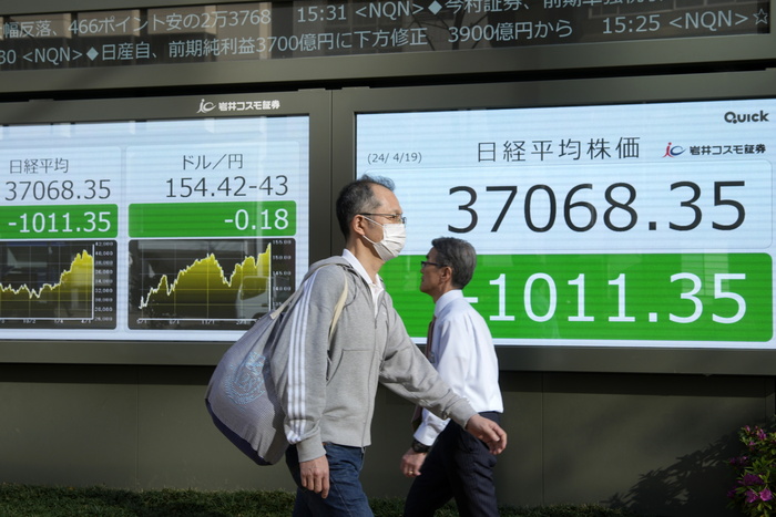 Borsa: l'Asia cresce in scia a Wall Street, Sidney +1,7%