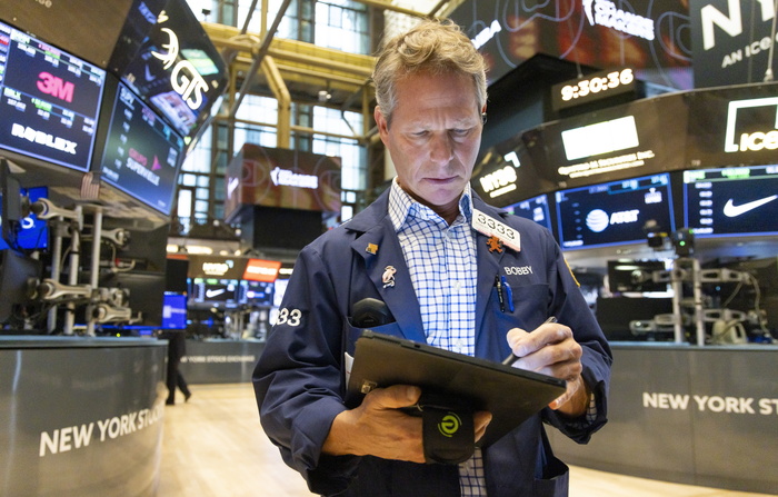 Wall Street apre in calo, Dj -0,99%, Nasdaq -0,73%