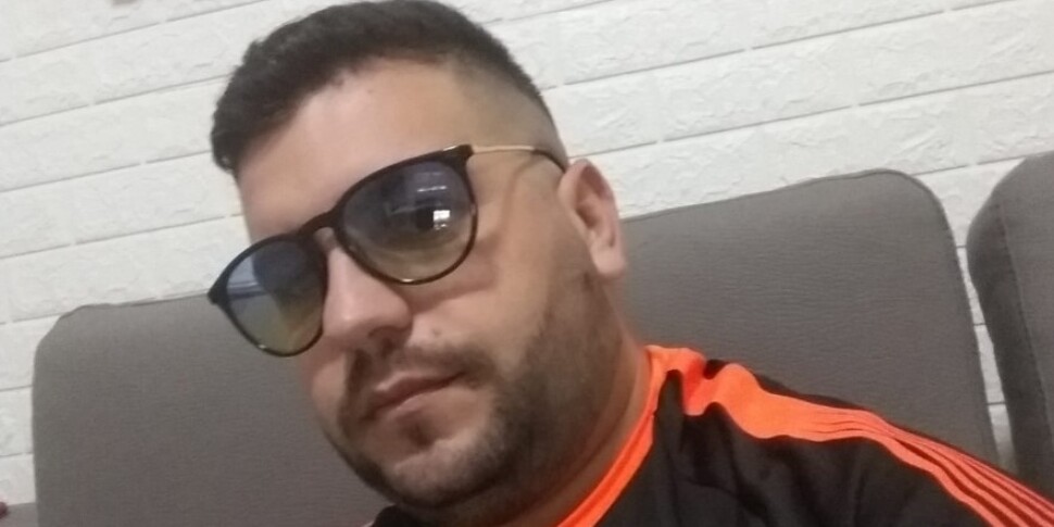 Il tragico incidente sulla circonvallazione a Palermo, il dolore degli amici di Samuele: «Viveva per la sua famiglia, siamo a pezzi»