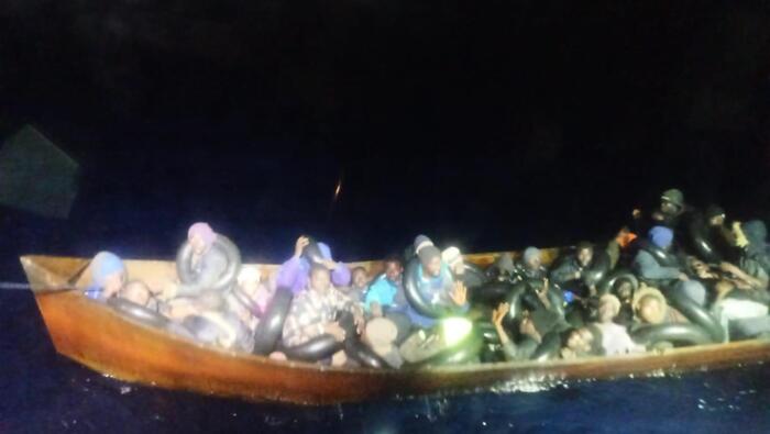 Migranti: ancora sbarchi e trasferimenti da Lampedusa