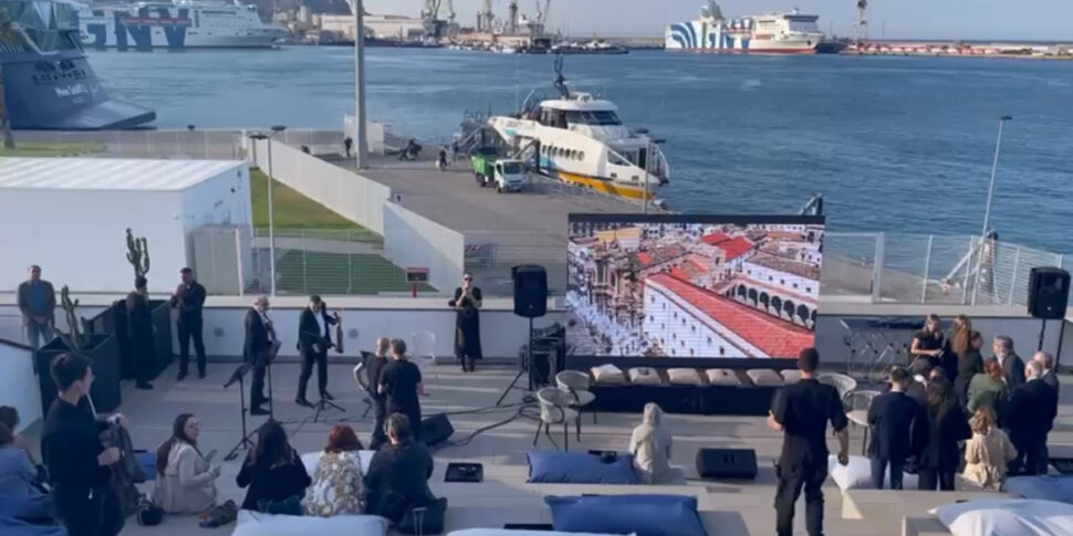 Palermo, inaugurato l'anfiteatro del Citysea: «Un ritrovo di spettacolo, cultura e risate»