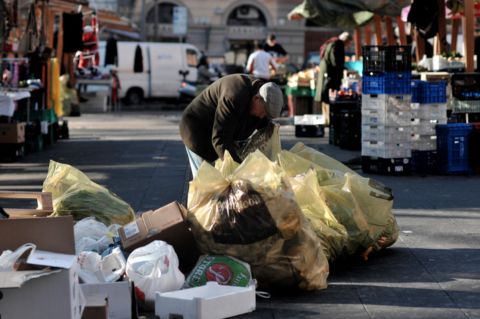 Diminuisce popolazione a rischio povertà, nel 2023 è 18,9%