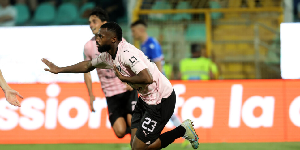 Palermo-Venezia 0-0, la diretta testuale: Lucioni sfiora il gol sul cross di Ranocchia, poi tira Diakité e Joronen si oppone