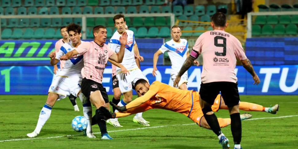 Palermo-Venezia, le formazioni ufficiali: confermato il 3-5-2, in difesa giocano Marconi e Graves