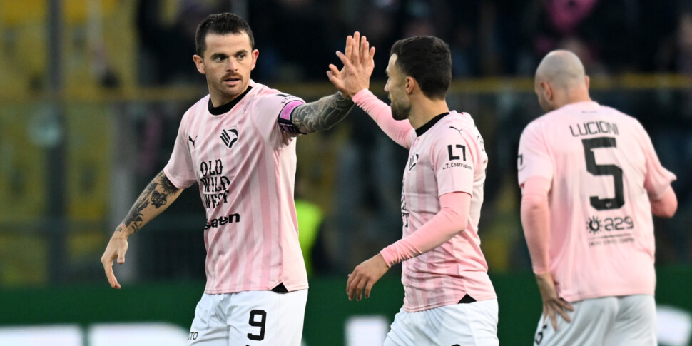 Palermo, riparte la corsa verso la Serie A: il City pronto a investire, l'allenatore Zanetti disponibile