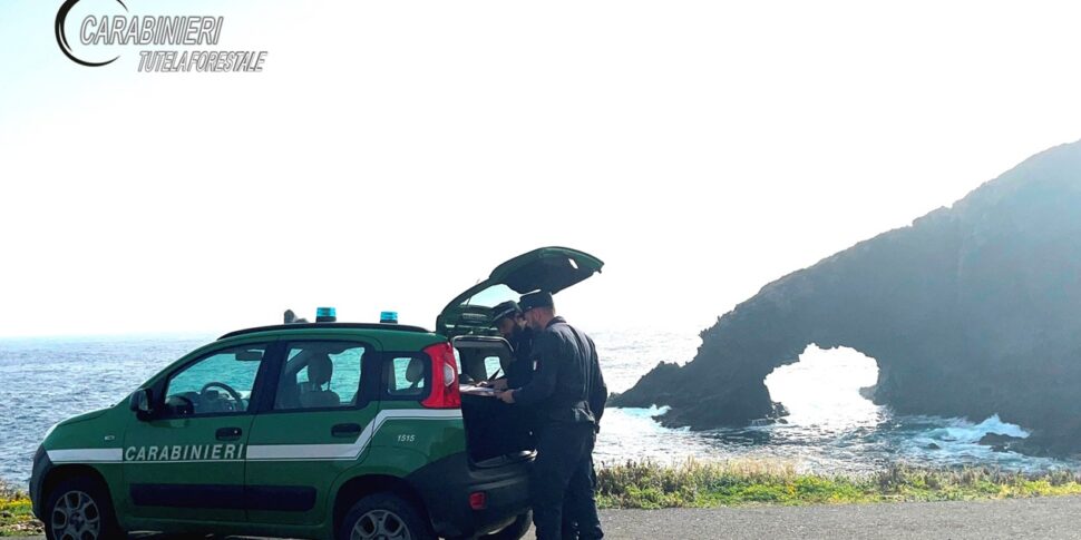 Abusivismo a Pantelleria, scoperta una piscina nell'area protetta