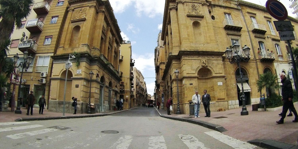 Agrigento, calci e pugni durante una lite in via Atenea: ferito un settantenne