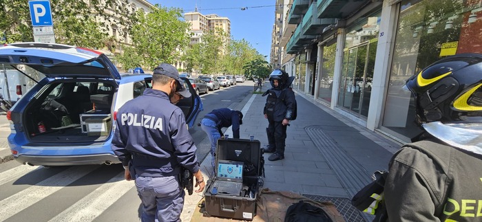 Allarme bomba per valigetta in strada a Catania