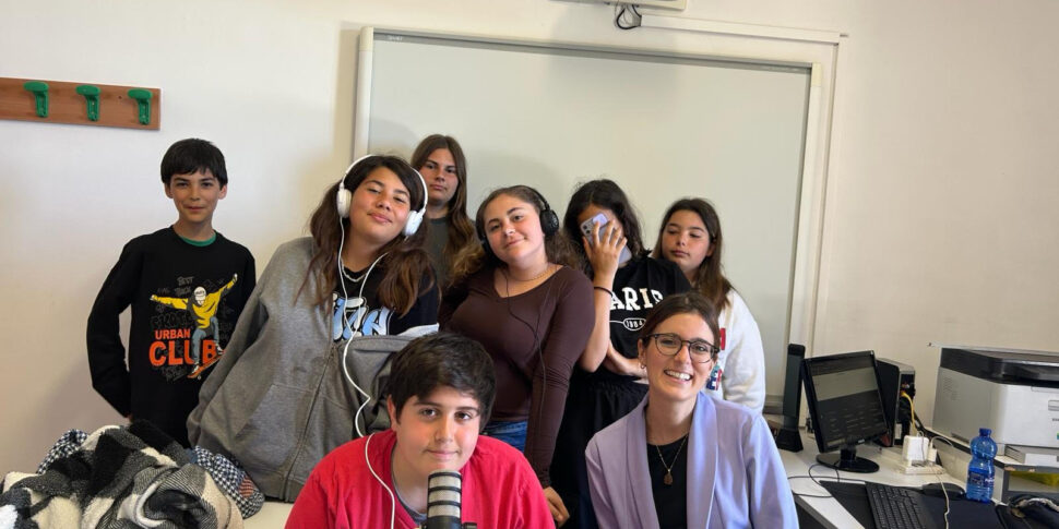 Stromboli, a «La Giusta Frequenza» i podcast della scuola media